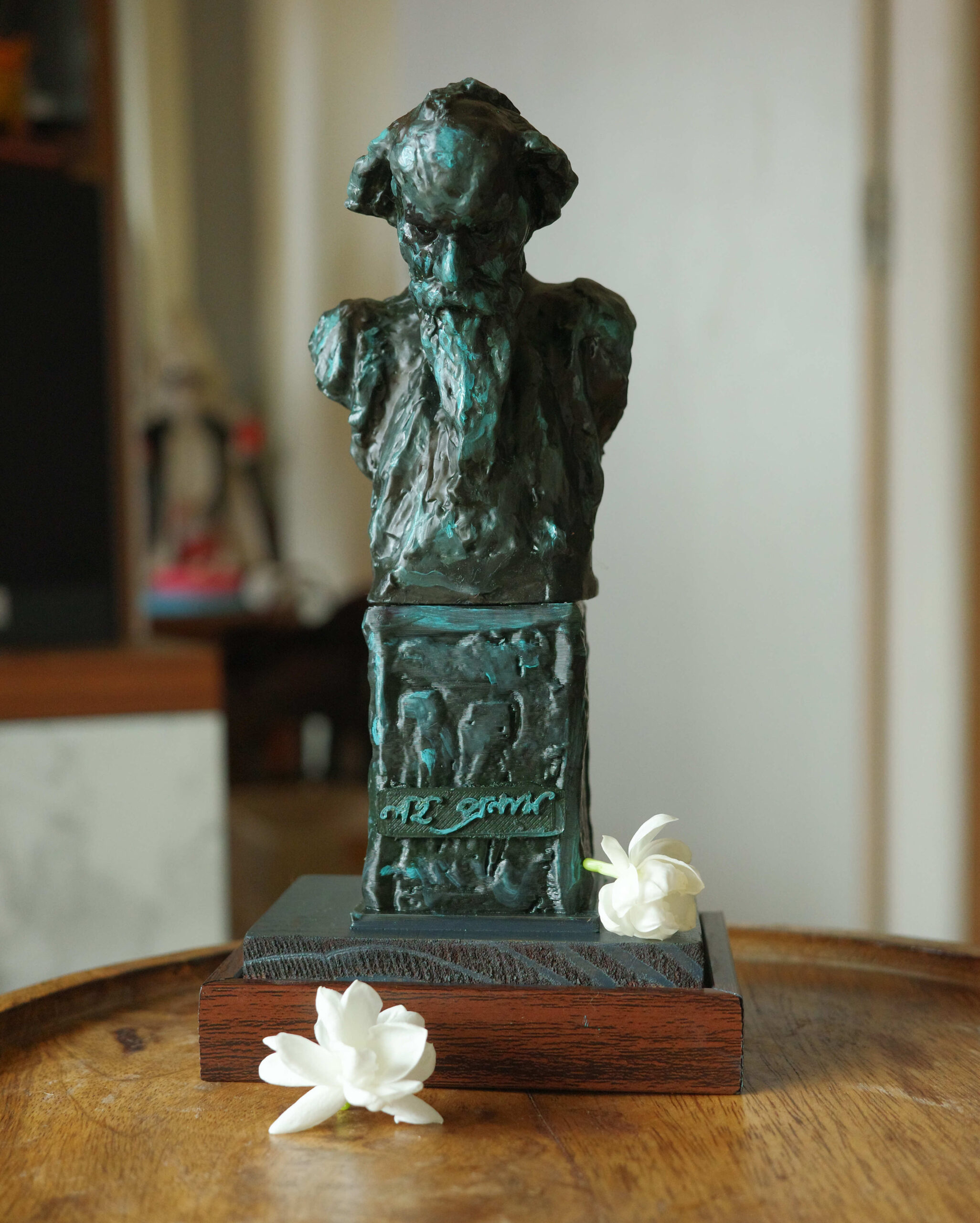 Rabindranath Tagore Bust Inspired by Ramkinkar Baij Hand-painted Rabindranath Tagore collectible bust inspired by Ramkinkar Baij, mounted on a wooden display base